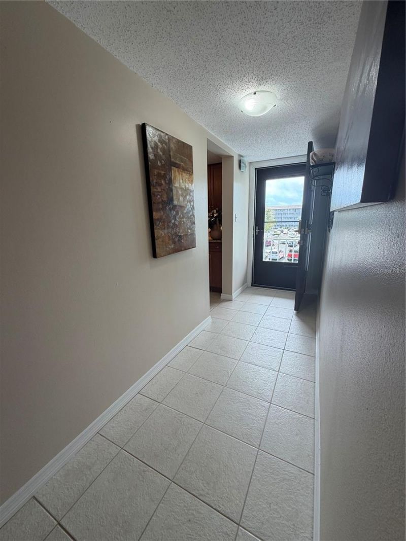 3176 Lake Bayshore Drive, Unit 319, Bradenton, FL 34205 Photo