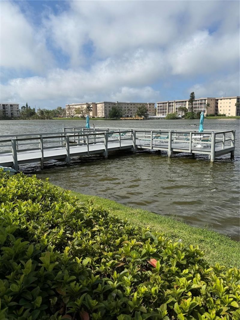3176 Lake Bayshore Drive, Unit 319, Bradenton, FL 34205 Photo