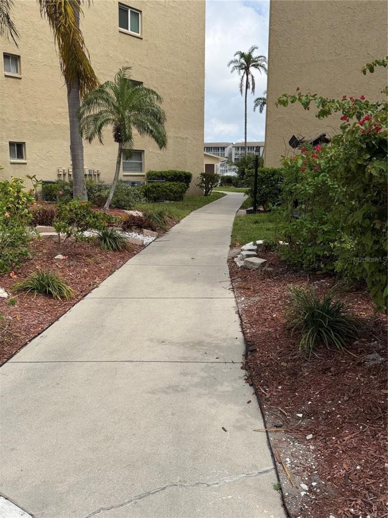 3176 Lake Bayshore Drive, Unit 319, Bradenton, FL 34205 Photo
