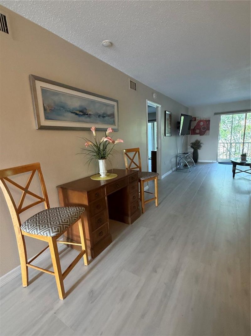 3176 Lake Bayshore Drive, Unit 319, Bradenton, FL 34205 Photo