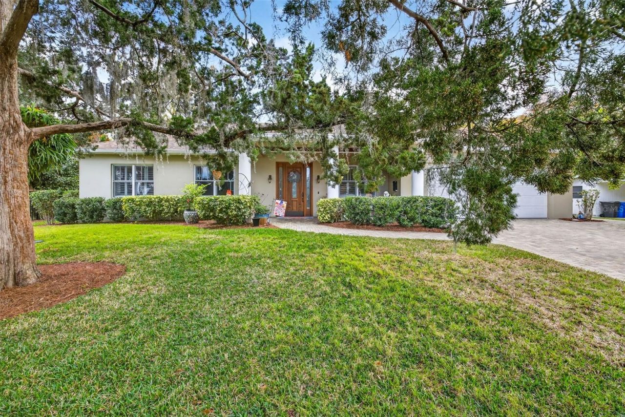 12010 Hardaman Place, Tampa, FL 33618 Photo