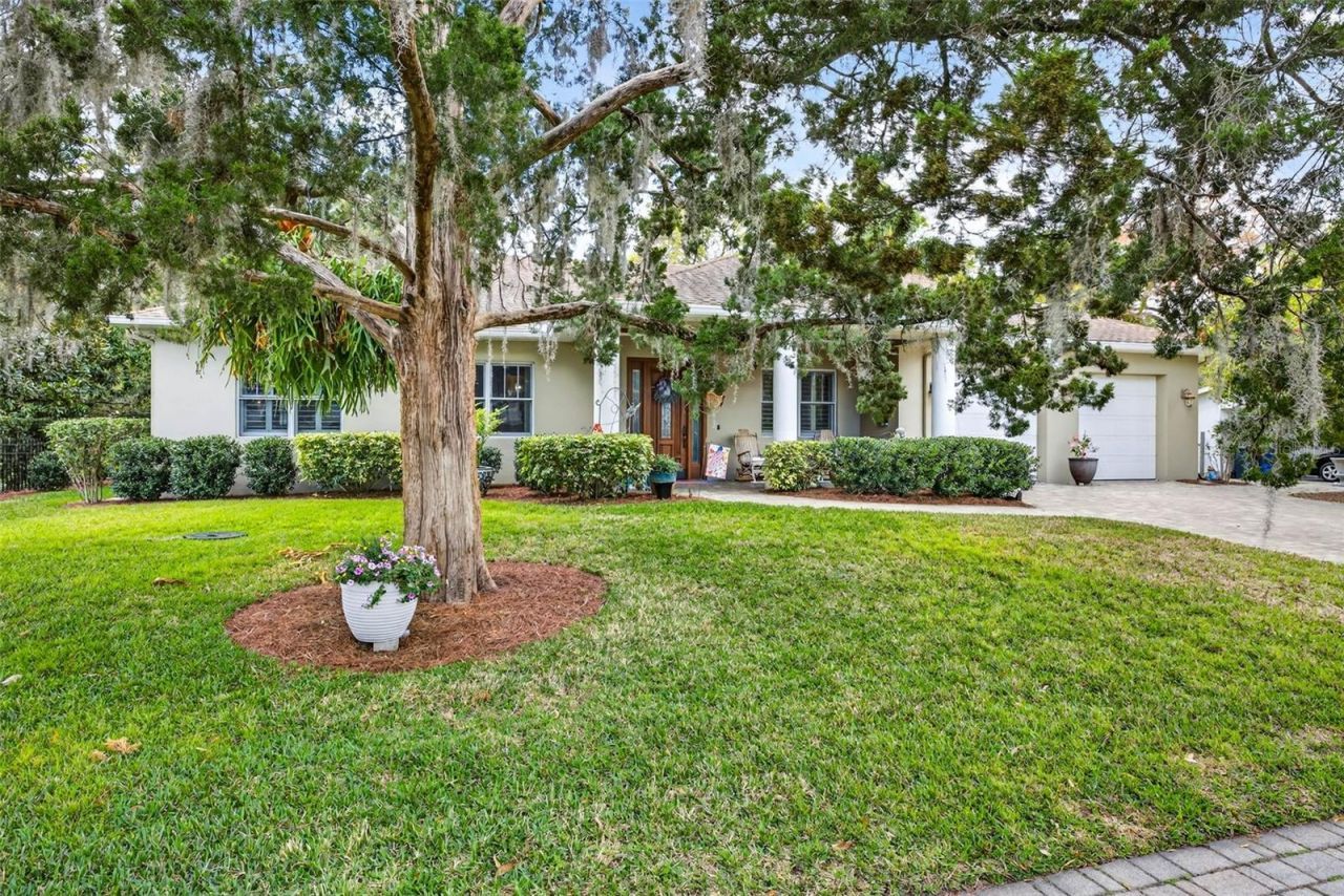 12010 Hardaman Place, Tampa, FL 33618 Photo