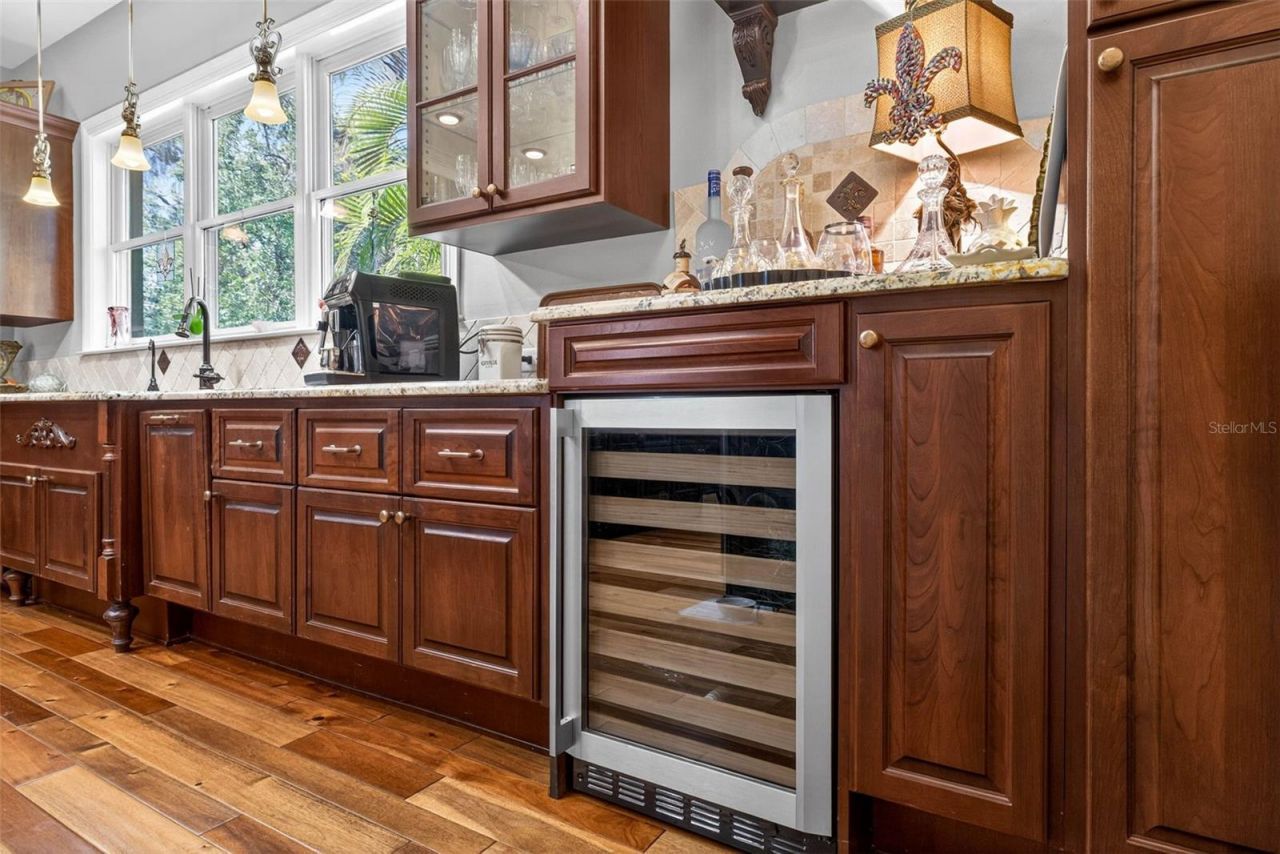 12010 Hardaman Place, Tampa, FL 33618 Photo