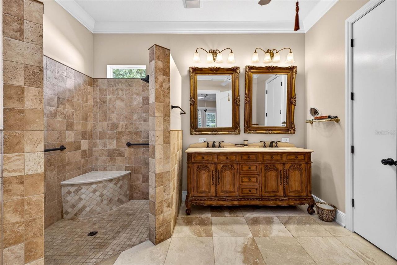 12010 Hardaman Place, Tampa, FL 33618 Photo