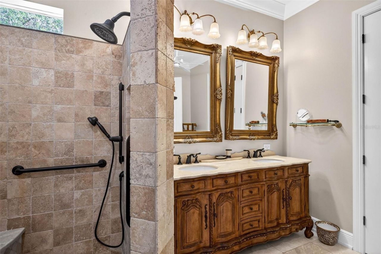 12010 Hardaman Place, Tampa, FL 33618 Photo