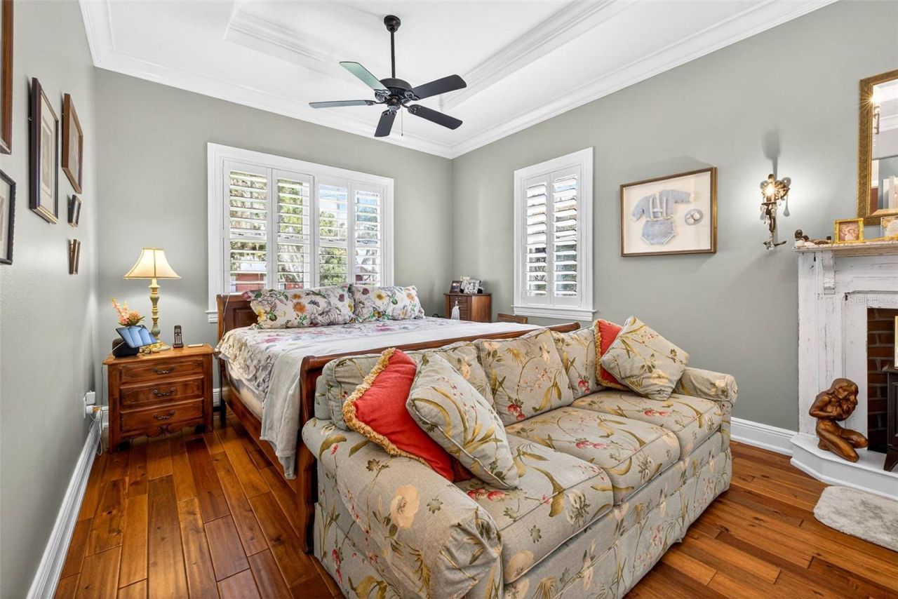 12010 Hardaman Place, Tampa, FL 33618 Photo