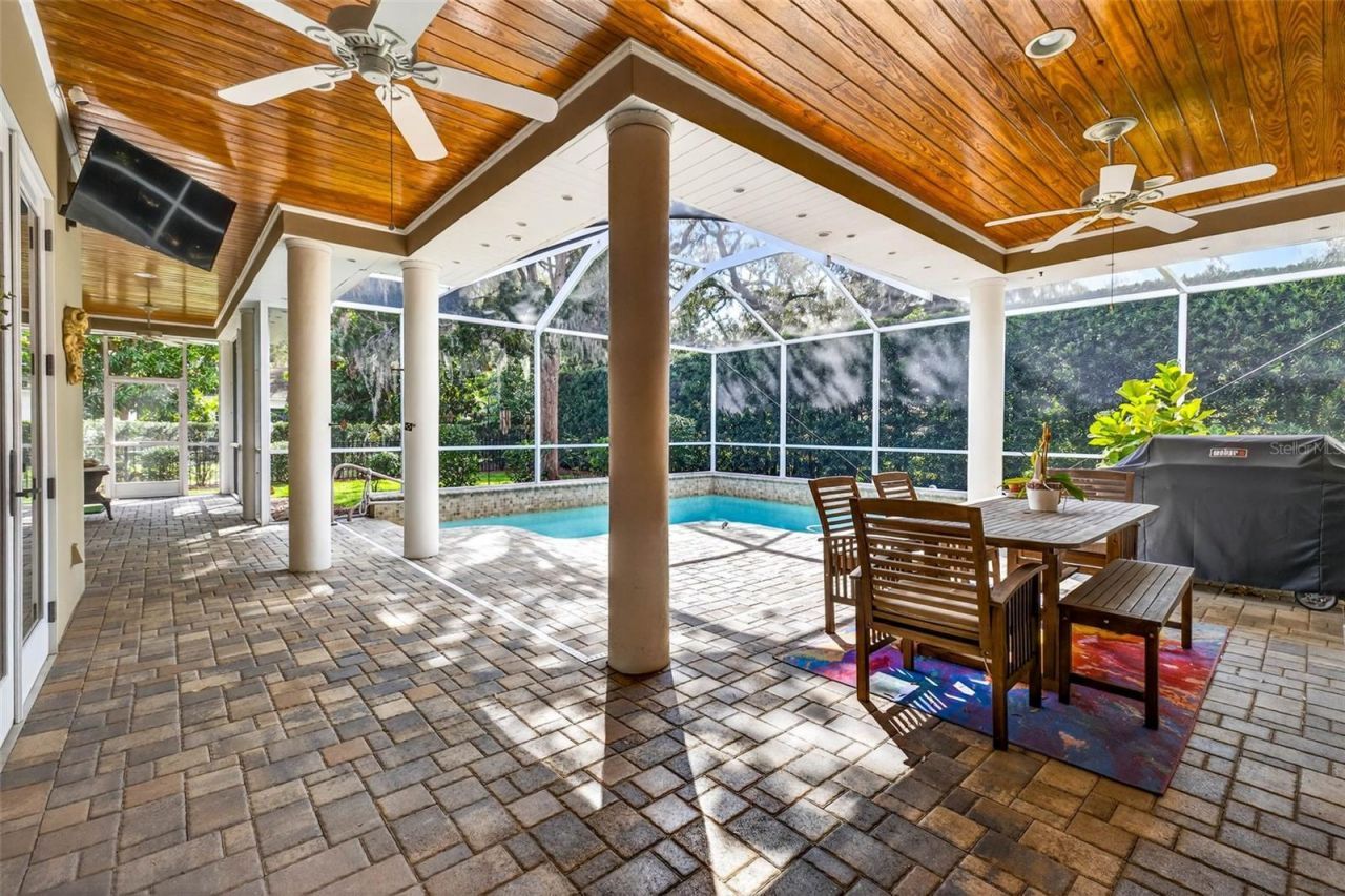 12010 Hardaman Place, Tampa, FL 33618 Photo