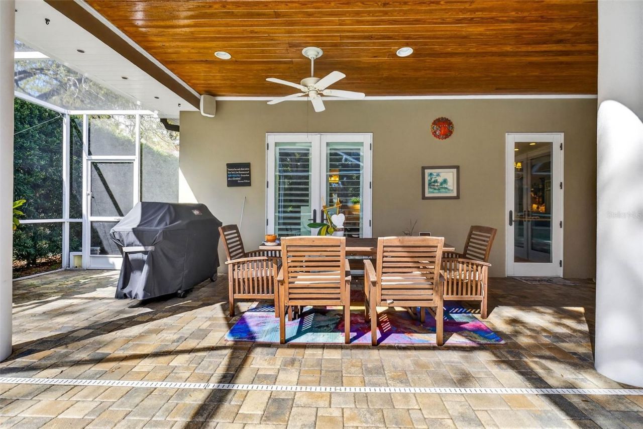 12010 Hardaman Place, Tampa, FL 33618 Photo