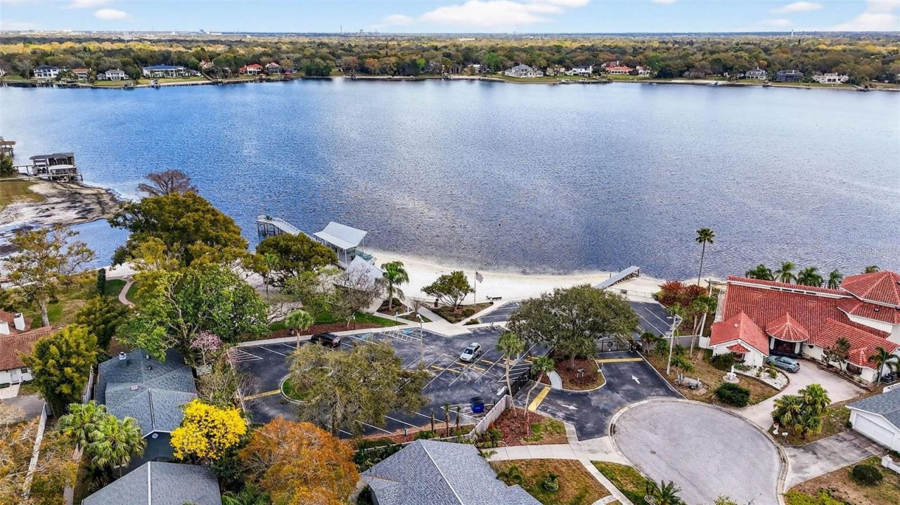 12010 Hardaman Place, Tampa, FL 33618 Photo