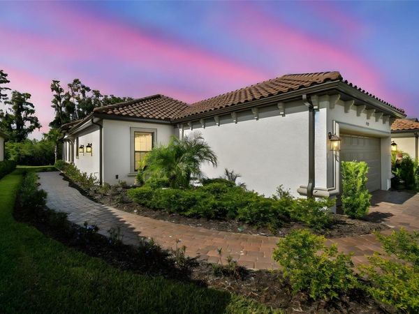 4399 ROSATTI ROAD , WESLEY CHAPEL, FL 33543