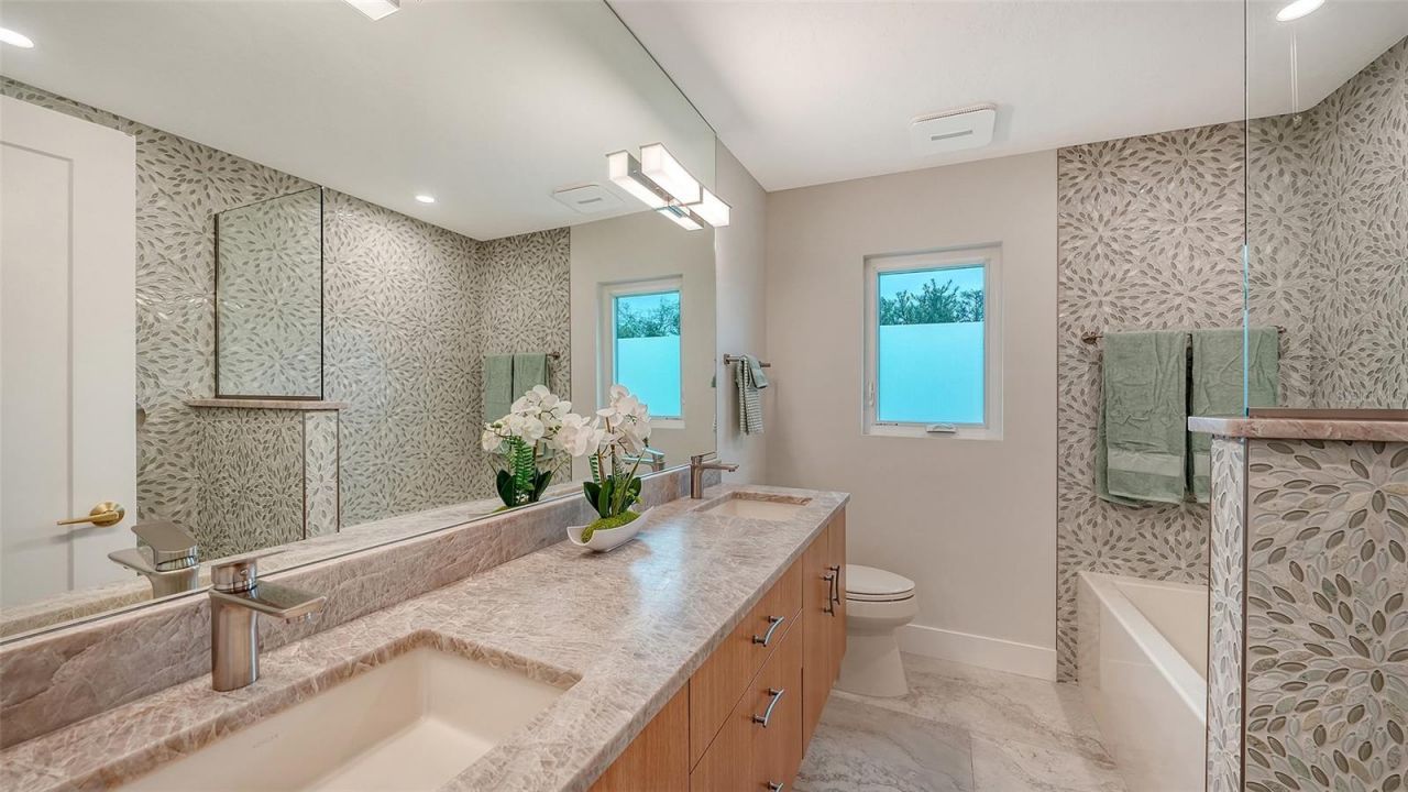 1967 Brookhaven Drive, Sarasota, FL 34239 Photo