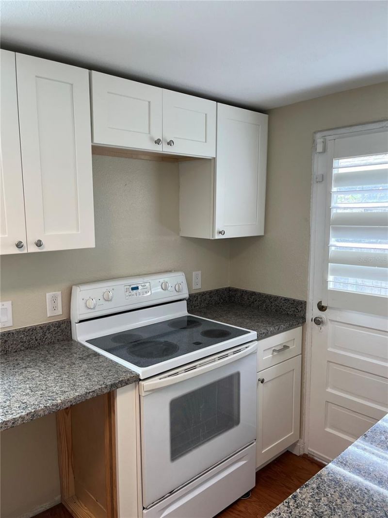 2730 Dartmouth Avenue N, Saint Petersburg, FL 33713 Photo