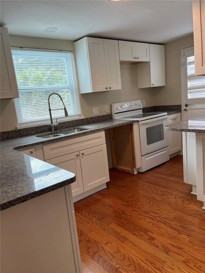 2730 Dartmouth Avenue N, Saint Petersburg, FL 33713 Photo