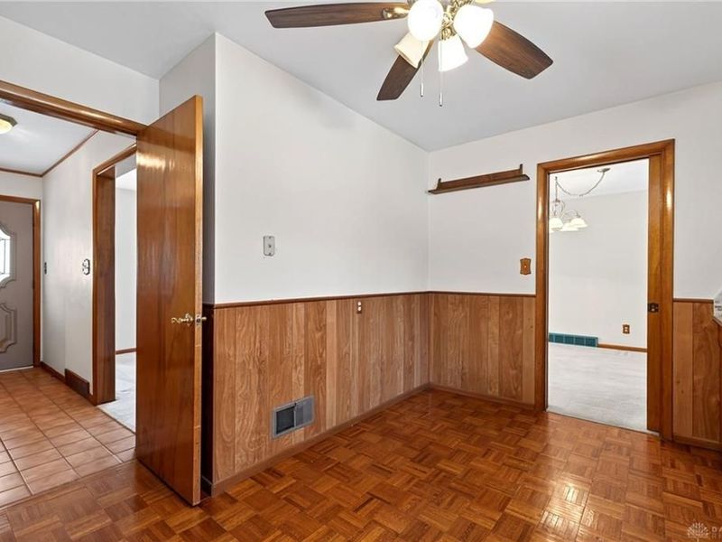 817 Lovetta Drive, Kettering, OH 45429 Photo 21