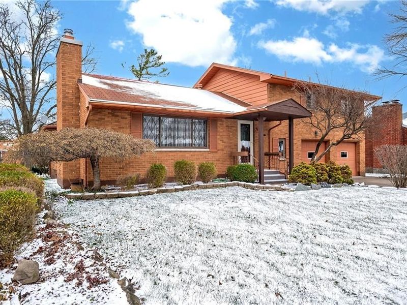 817 Lovetta Drive, Kettering, OH 45429 Photo 4