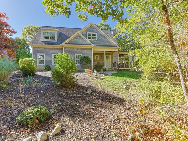 39 Upland Avenue, Falmouth, MA 02540
