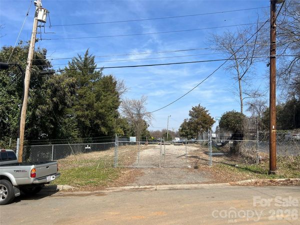 3620 Darby Avenue , Charlotte, NC 28216