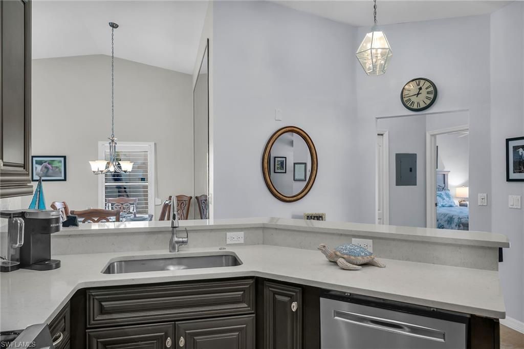 194 Newport Dr, Unit 908, Naples, FL 34114 Photo