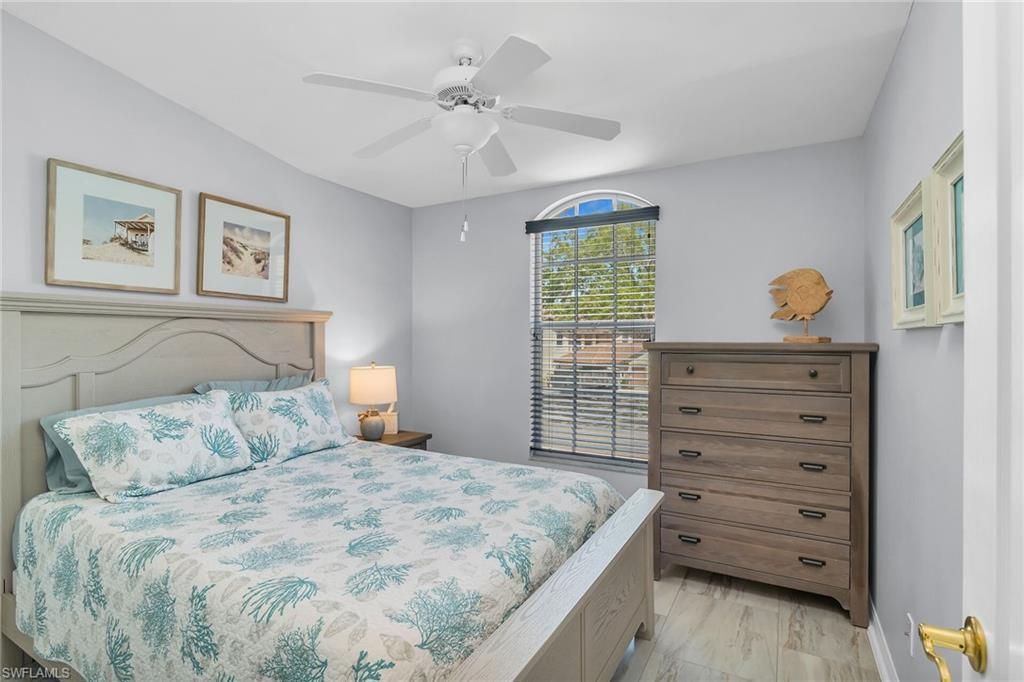194 Newport Dr, Unit 908, Naples, FL 34114 Photo