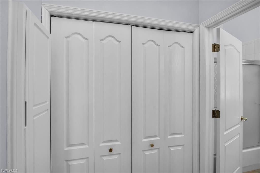 194 Newport Dr, Unit 908, Naples, FL 34114 Photo