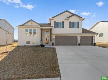 8012 S 200th Street , Gretna, NE 68018