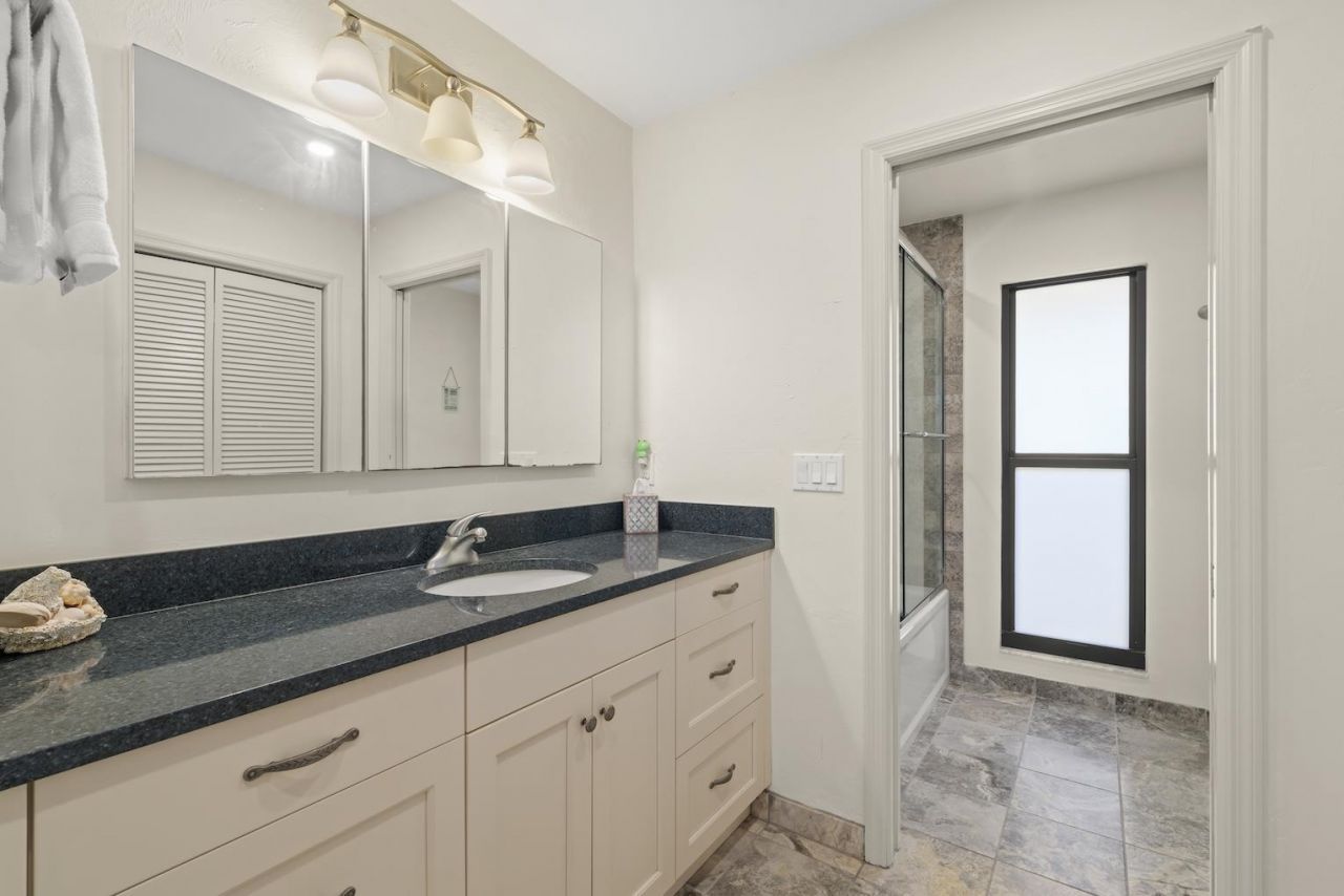 4339 Gulf Pines Dr, Sanibel, FL 00000 Photo
