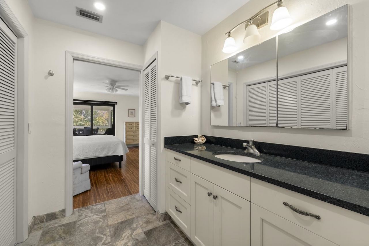 4339 Gulf Pines Dr, Sanibel, FL 00000 Photo
