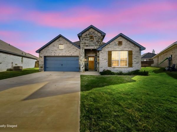 315 Bronco Drive, Pilot Point, TX 76258
