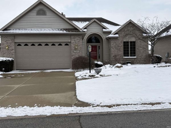 806 Spring Meadow Farm Drive, Middlebury, IN 46540