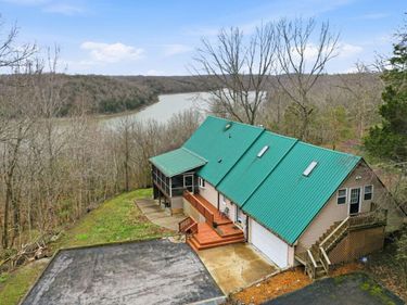950 Lakeview Drive, Bloomfield, KY 40008