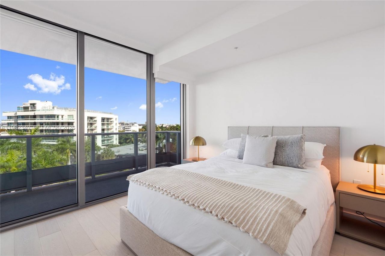 9201 E Bay Harbor Dr, Unit 604, Bay Harbor Islands, FL 33154 Photo