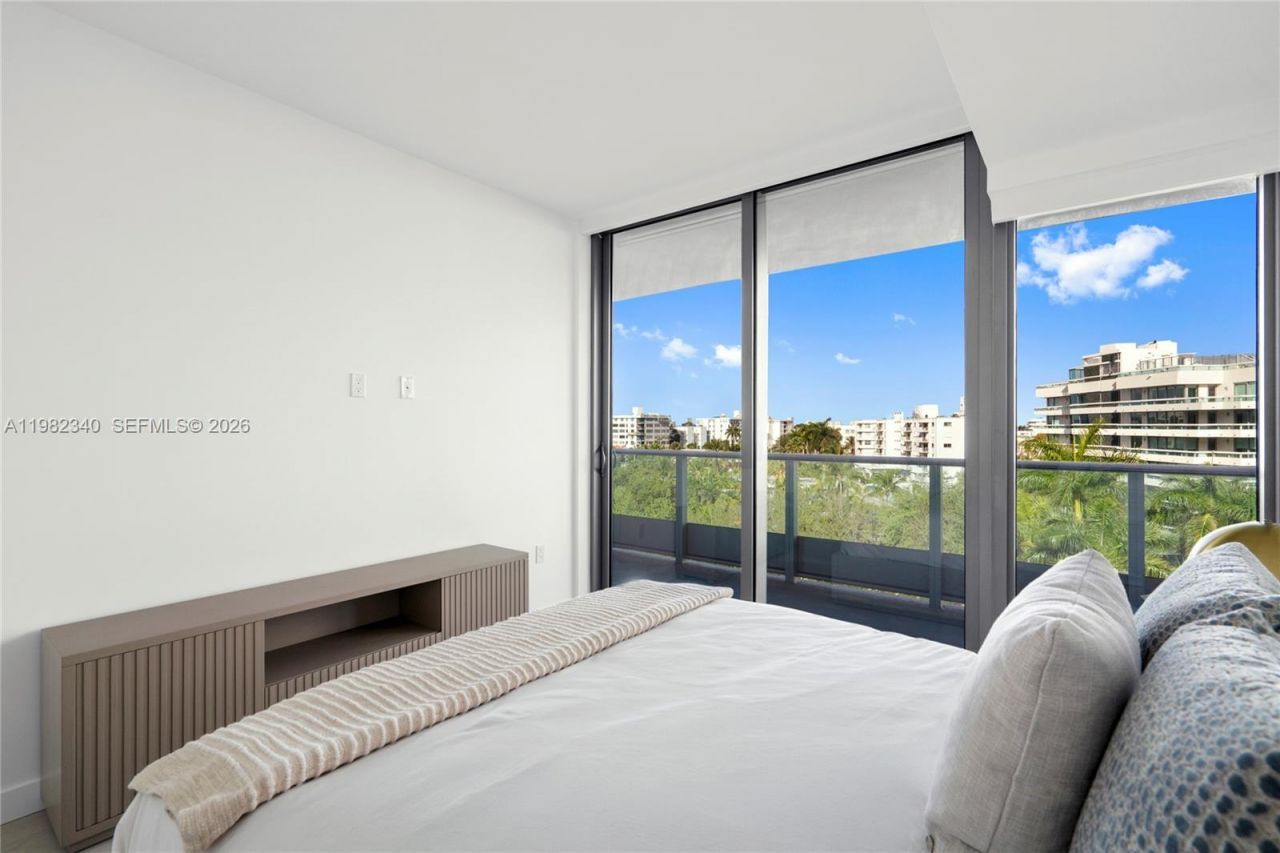 9201 E Bay Harbor Dr, Unit 604, Bay Harbor Islands, FL 33154 Photo