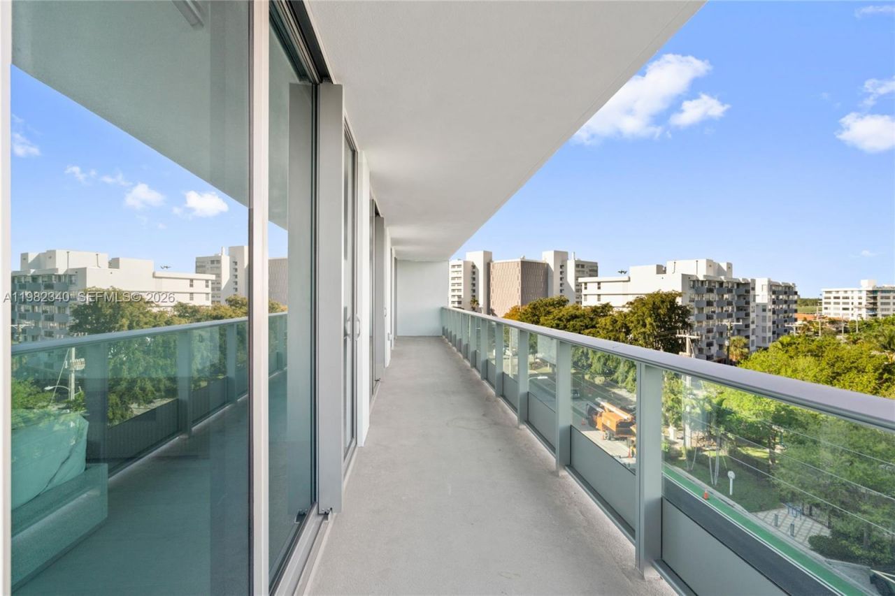 9201 E Bay Harbor Dr, Unit 604, Bay Harbor Islands, FL 33154 Photo