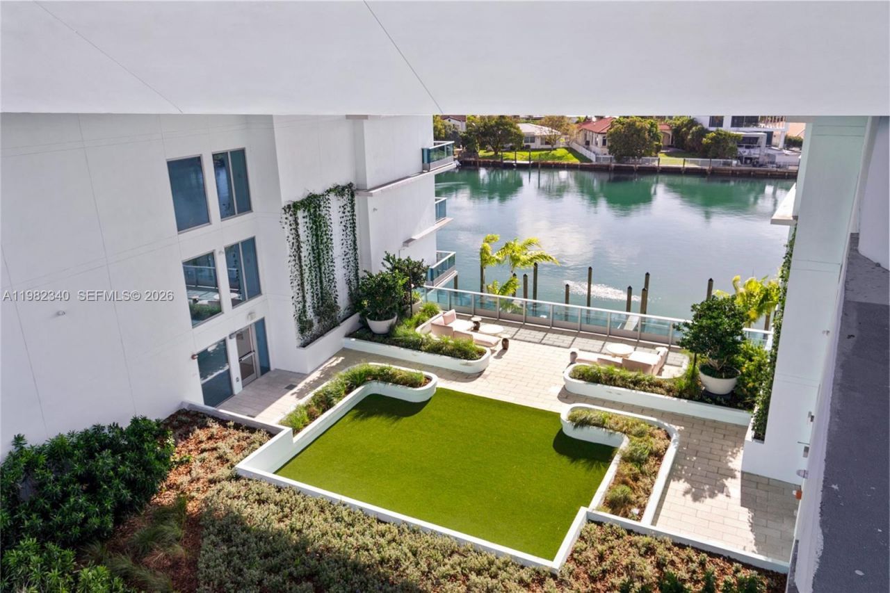 9201 E Bay Harbor Dr, Unit 604, Bay Harbor Islands, FL 33154 Photo