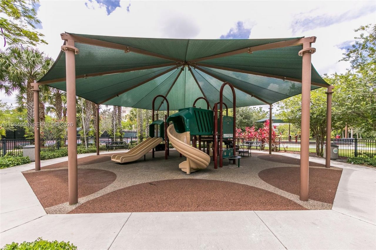 3970 Oaks Clubhouse Dr , Unit 407, Pompano Beach, FL 33069 Photo