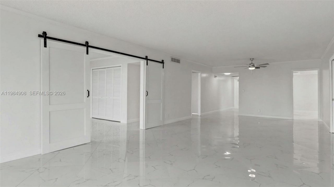 3970 Oaks Clubhouse Dr , Unit 407, Pompano Beach, FL 33069 Photo