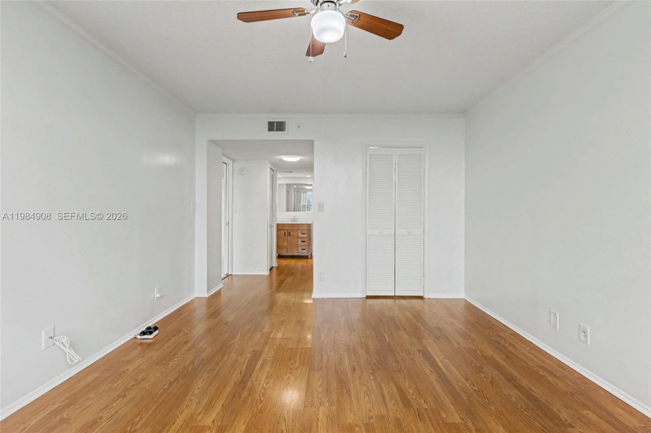 3970 Oaks Clubhouse Dr , Unit 407, Pompano Beach, FL 33069 Photo