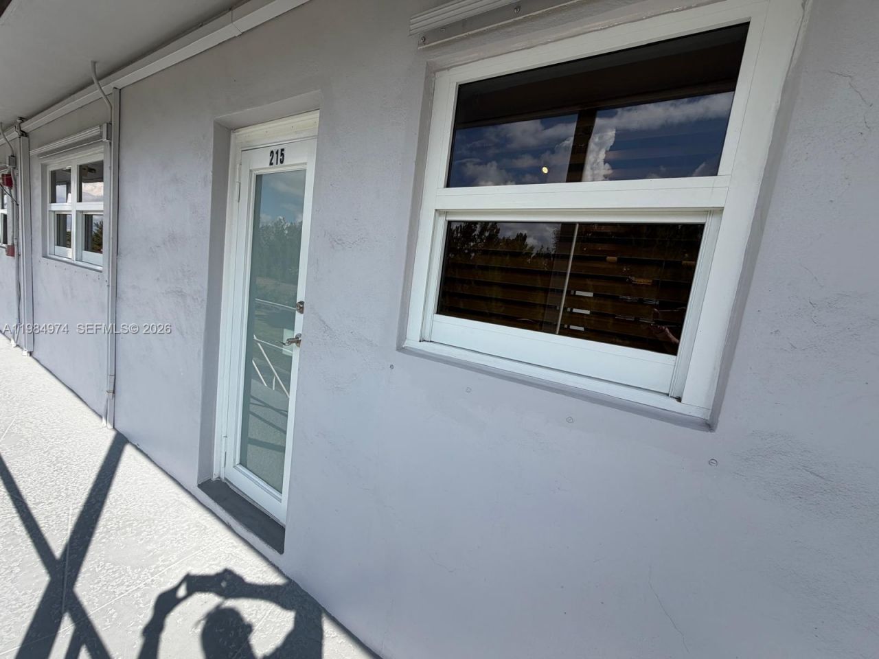 630 Layne Blvd , Unit 215, Hallandale Beach, FL 33009 Photo