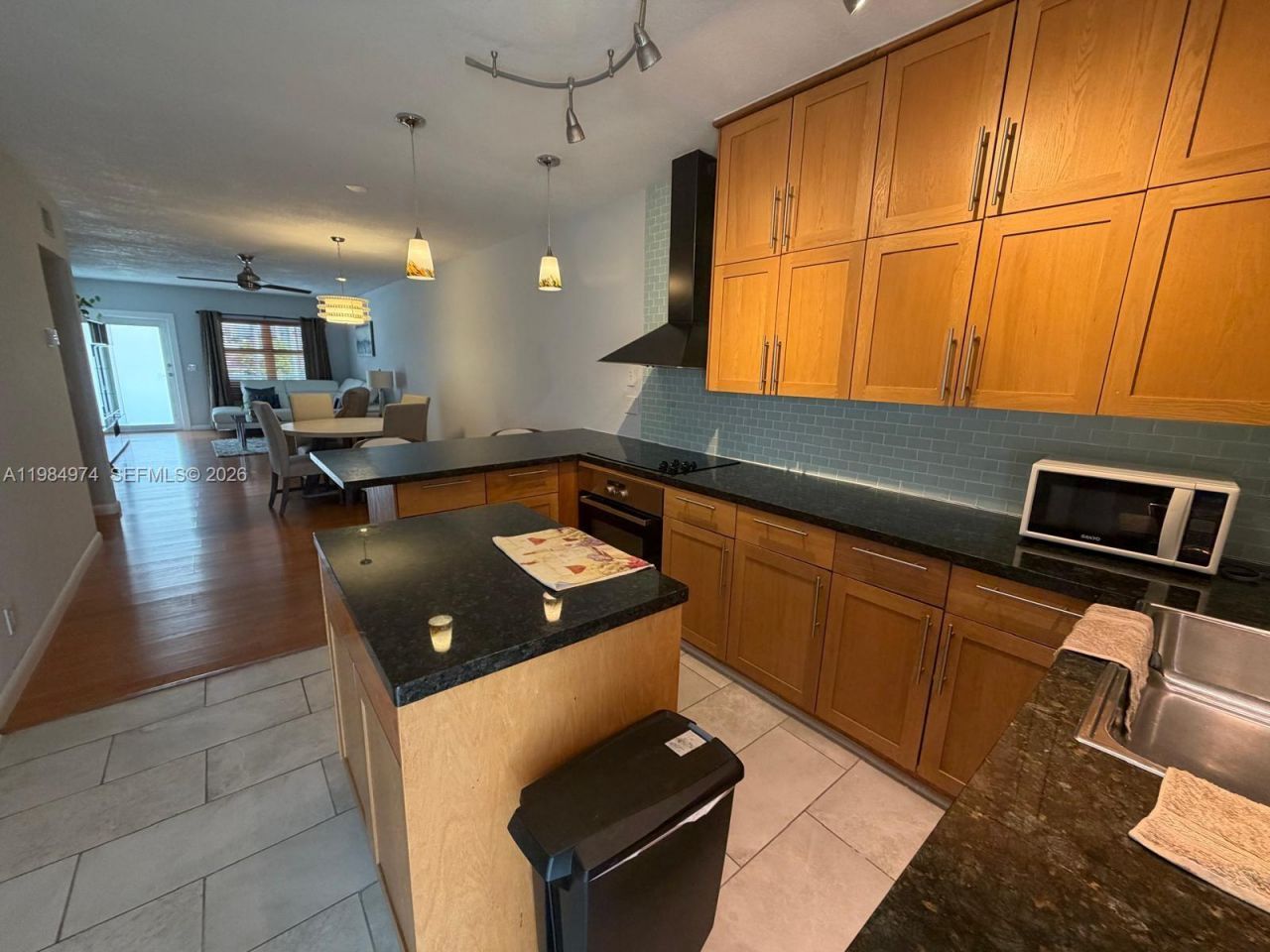 630 Layne Blvd , Unit 215, Hallandale Beach, FL 33009 Photo