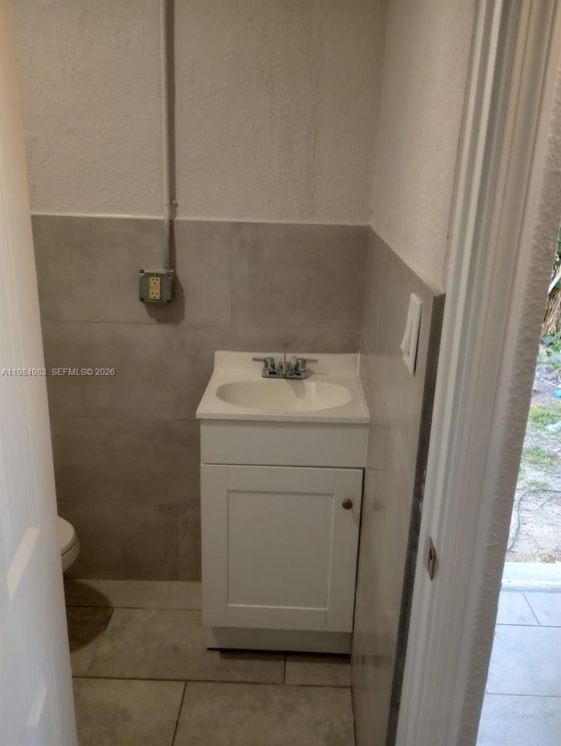 1241 W Dr Martin Luther King Jr Blvd W , Unit 2, Belle Glade, FL 33430 Photo