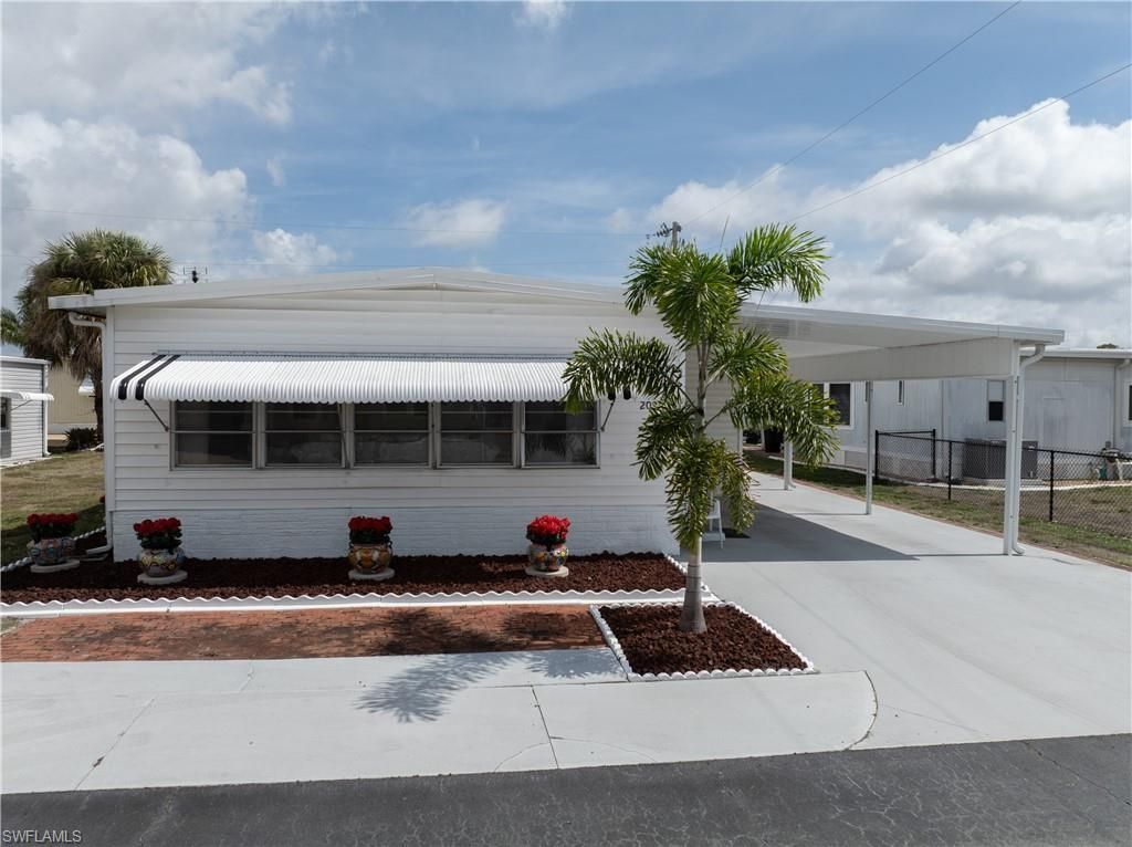 203 Harvest Ln, North Fort Myers, FL 33917 Photo