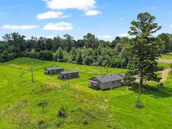 10864 W SH 64, Overton, TX 75684