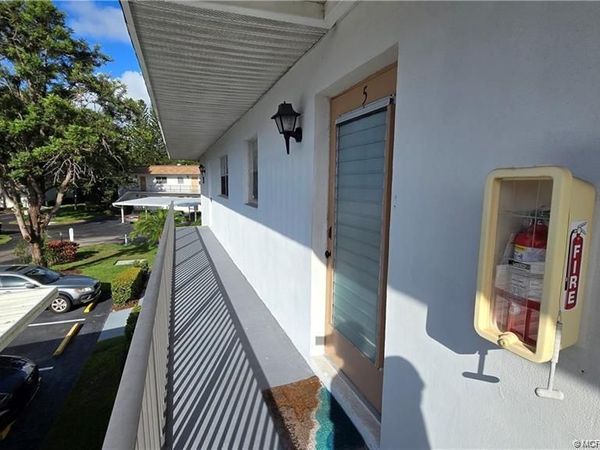 2950 SE Ocean Boulevard, Unit 59-5, Stuart, FL 34996