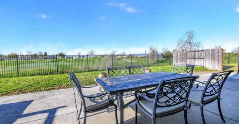 33318 Merganser Ct, Woodland, CA 95695 Photo