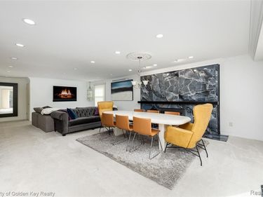 19710 W Thirteen Mile Road, Beverly Hills Vlg, MI 48025