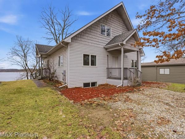3340 Pineridge Lane, Genoa Twp, MI 48116