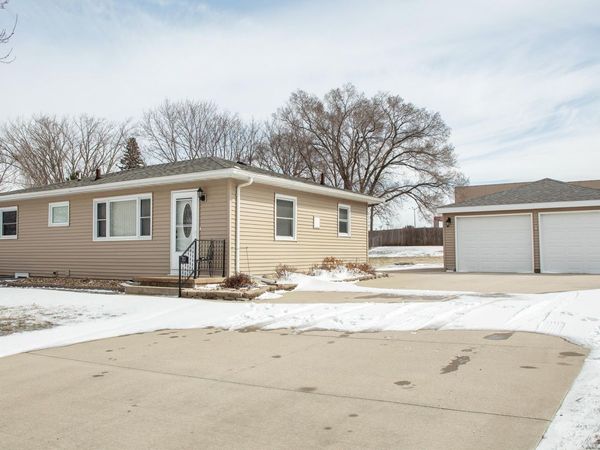 743 Progress , Waterloo, IA 50701