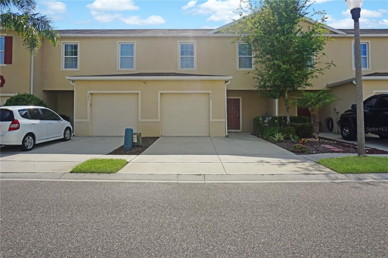 355 Highcrest Road , Davenport, FL 33896 Main Photo