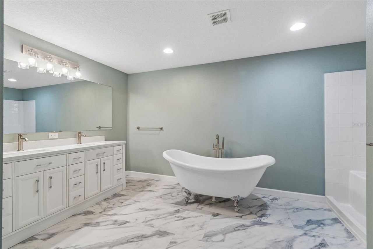 18098 Macek Rd , Weeki Wachee, FL 34614 Photo