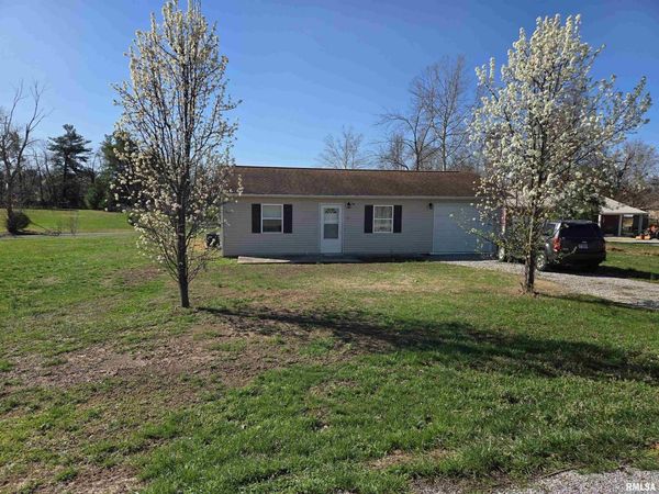 156 Karen Ann Lane, Carrier Mills, IL 62917